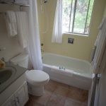 Juniper Cottage Apartment 6 Bathroom